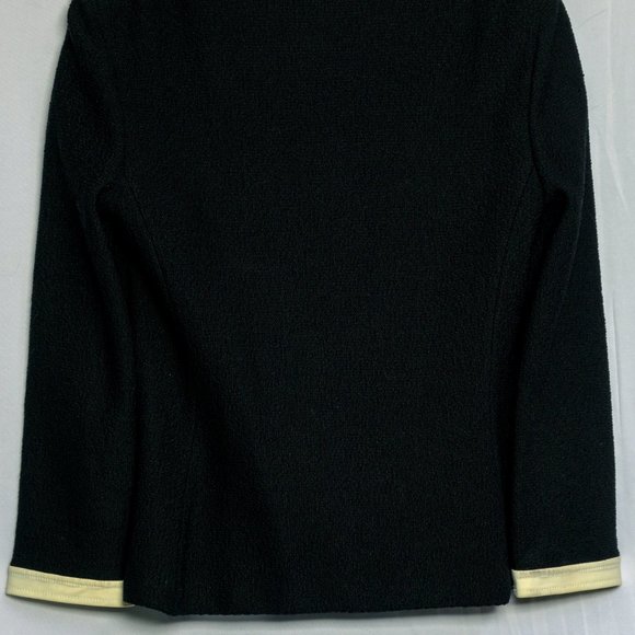 Classy St. John Jacket and Matching Top - Picture 4 of 6